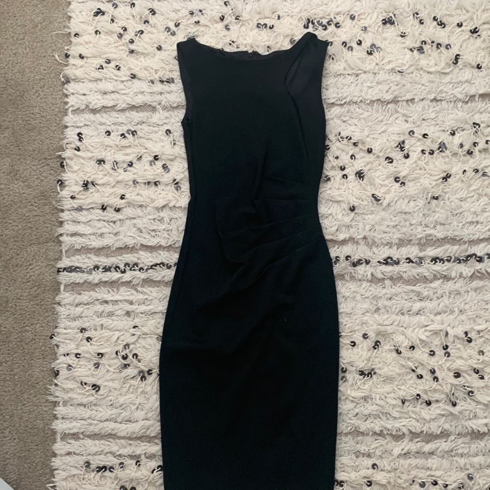 Cache dress with keyhole shoulder. Size 2. Black.